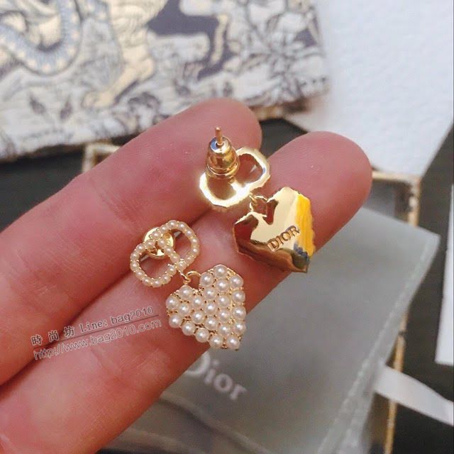 Dior飾品 迪奧經典熱銷款純銀針CD愛心耳釘耳環  zgd1433